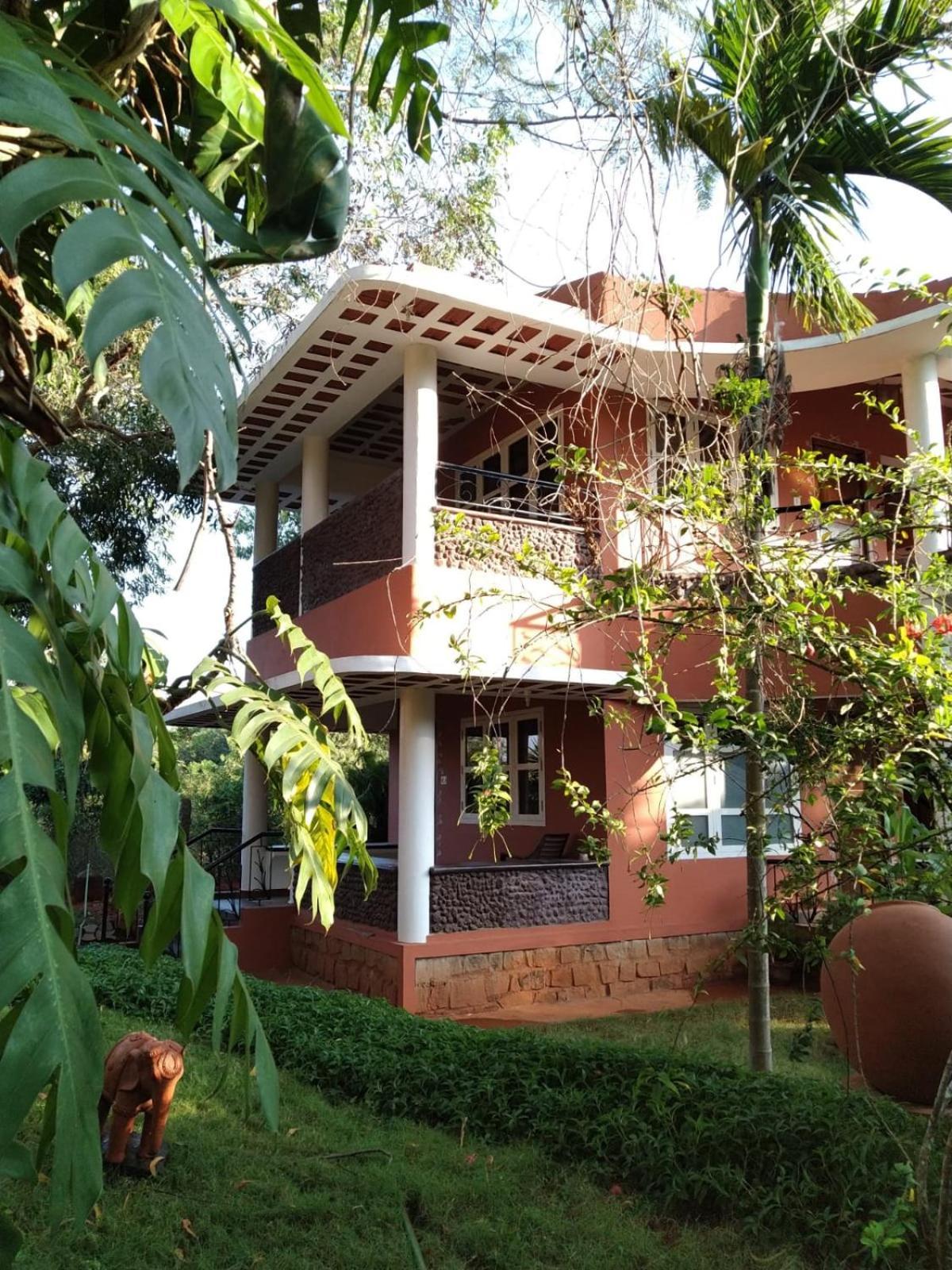 Inn Pondiville Forest Retreat Pondicherry Bagian luar foto