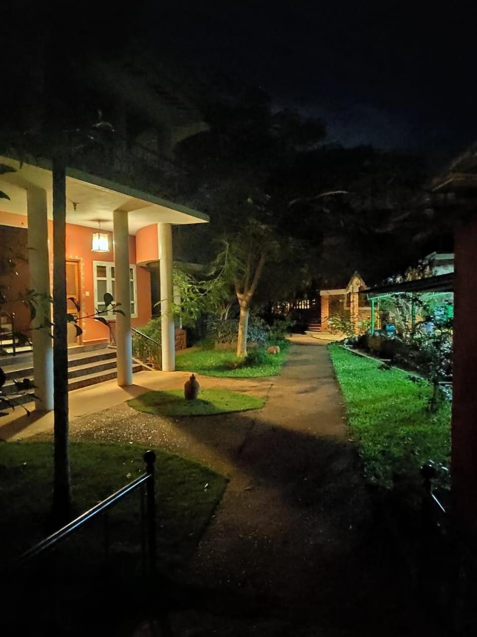 Inn Pondiville Forest Retreat Pondicherry Bagian luar foto