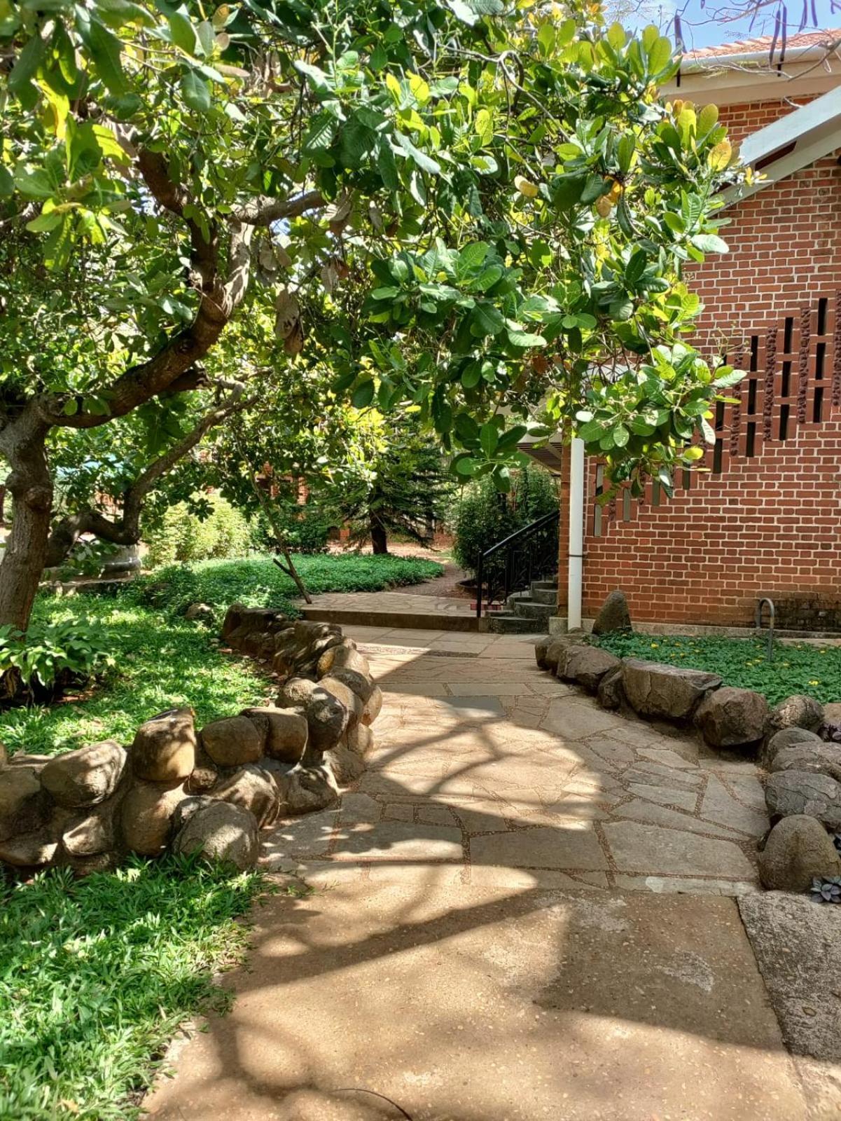 Inn Pondiville Forest Retreat Pondicherry Bagian luar foto