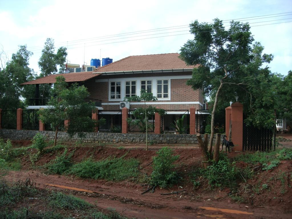 Inn Pondiville Forest Retreat Pondicherry Bagian luar foto