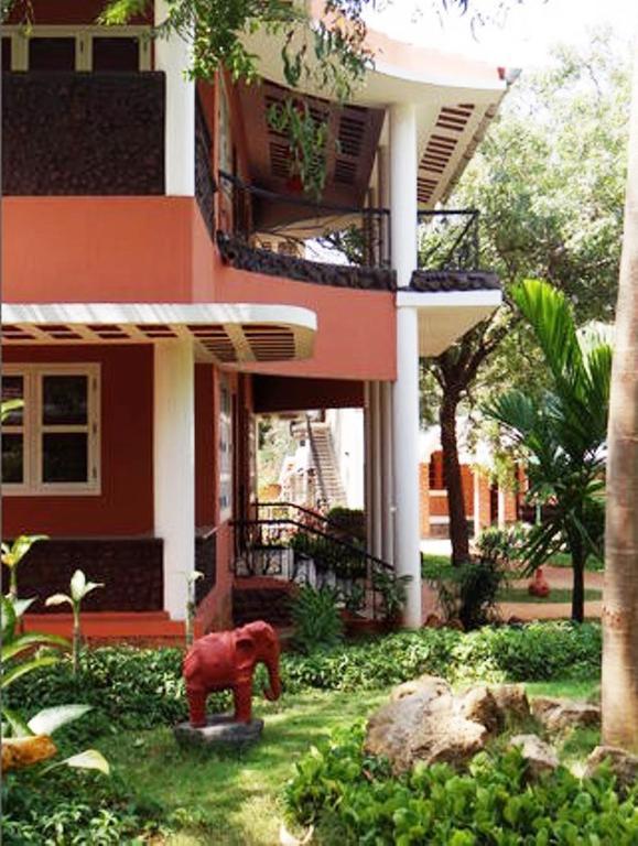 Inn Pondiville Forest Retreat Pondicherry Bagian luar foto